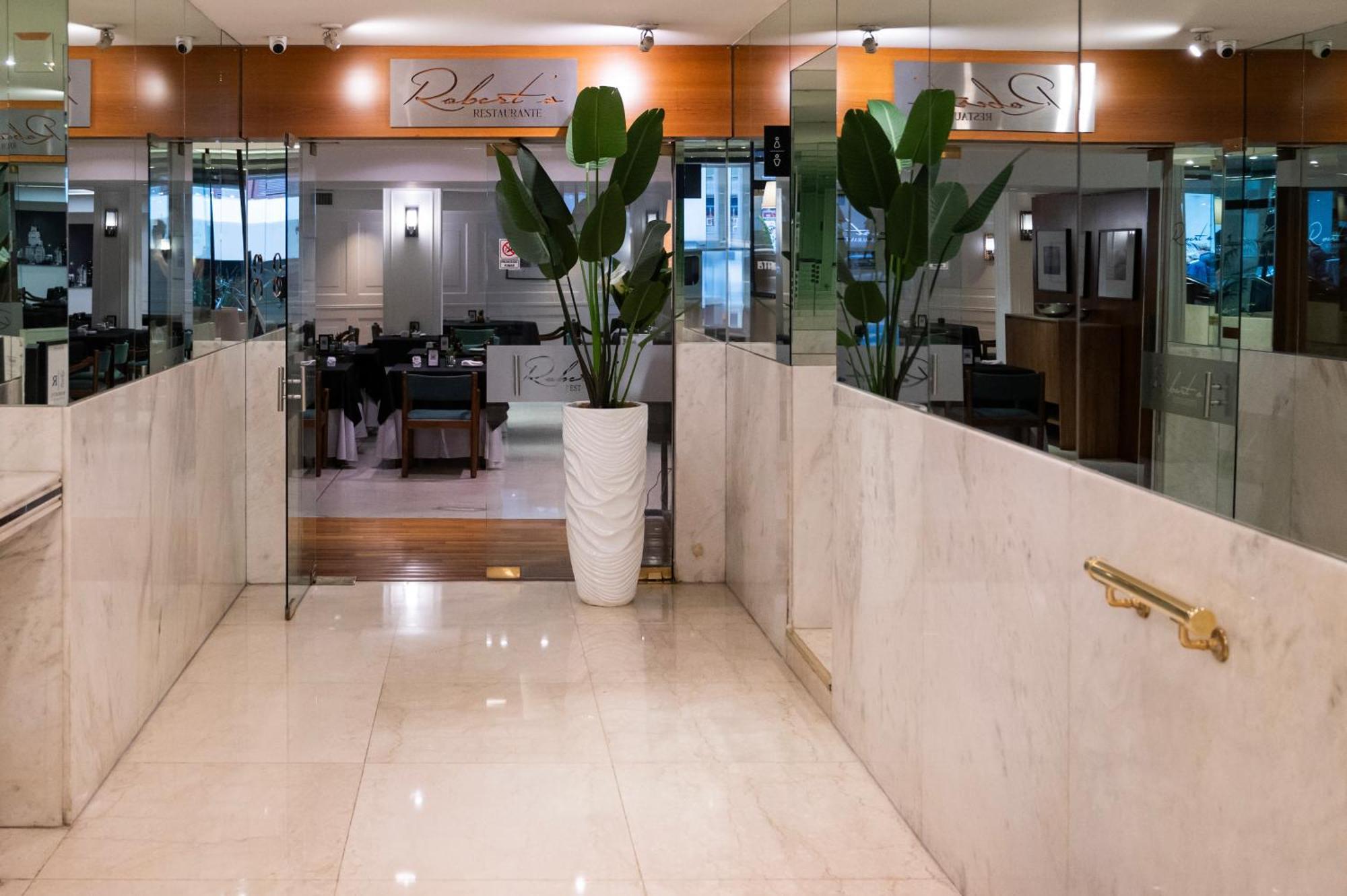 Feir'S Park Hotel & Rooftop Buenos Aires Luaran gambar The interior of the club
