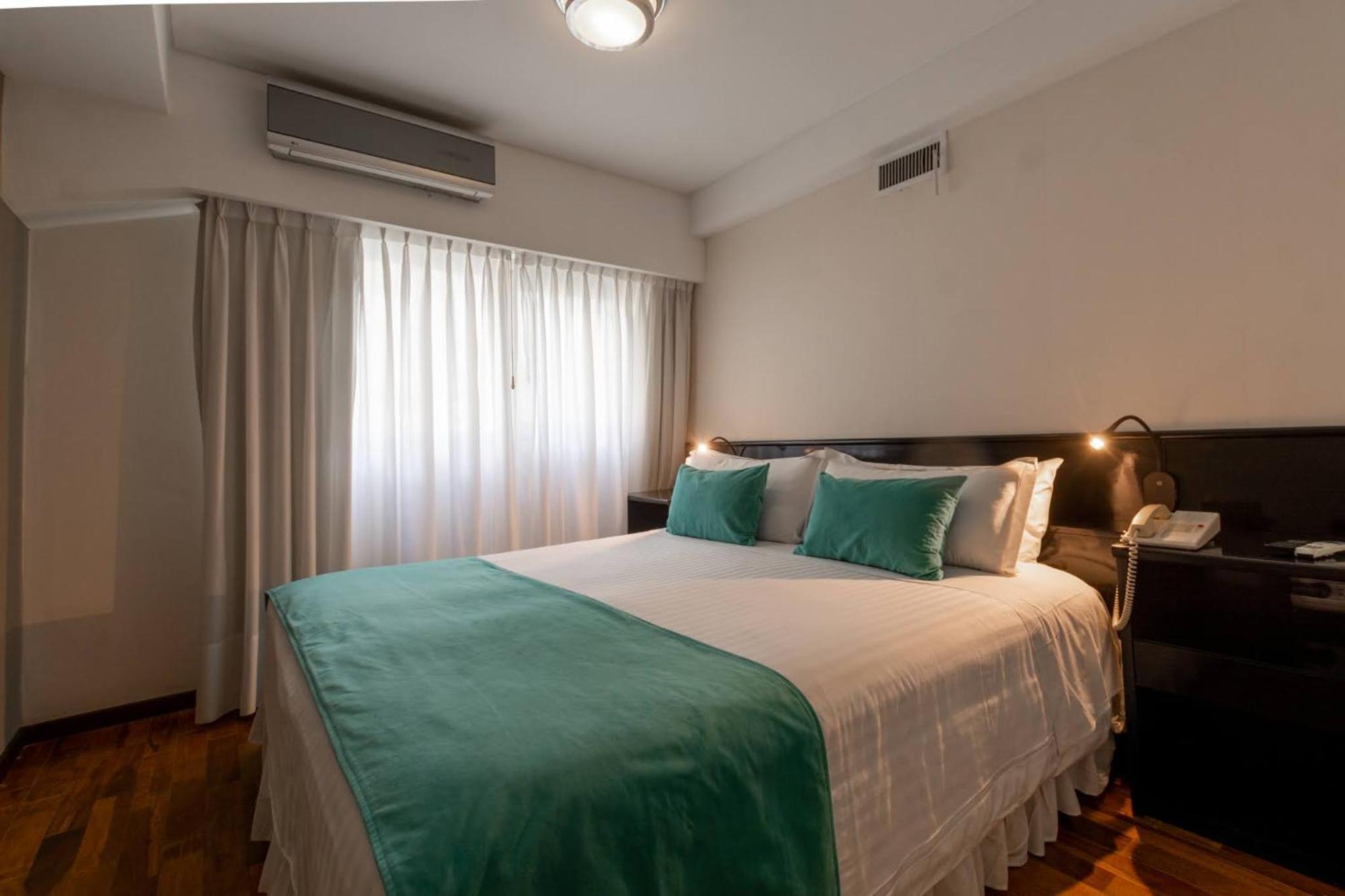 Feir'S Park Hotel & Rooftop Buenos Aires Luaran gambar A bedroom at the hotel